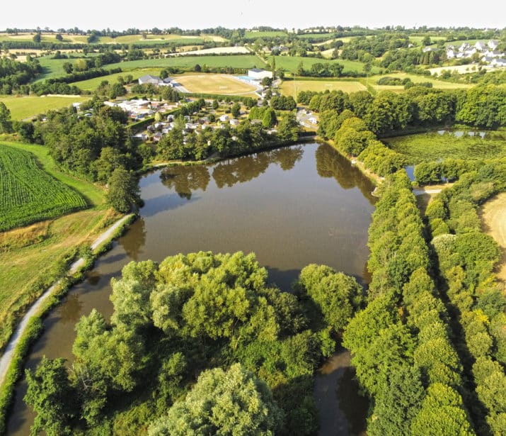 Meer bij de camping vanuit de lucht