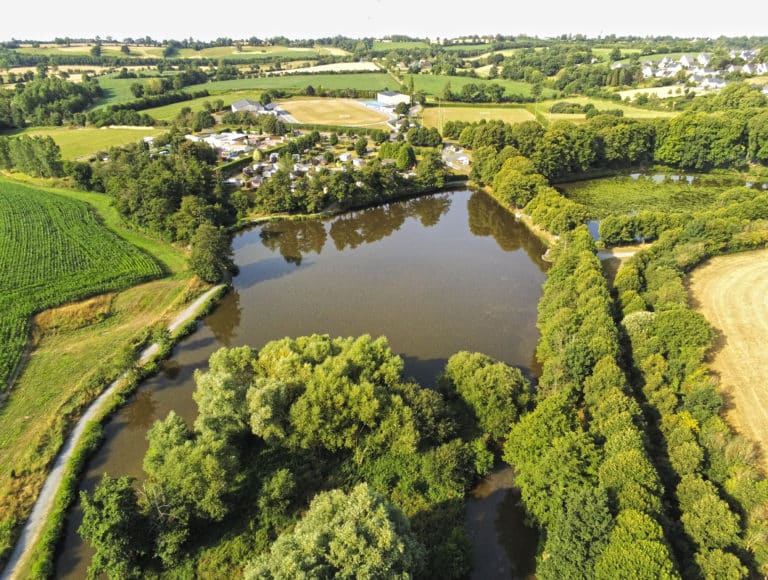 Meer bij de camping vanuit de lucht