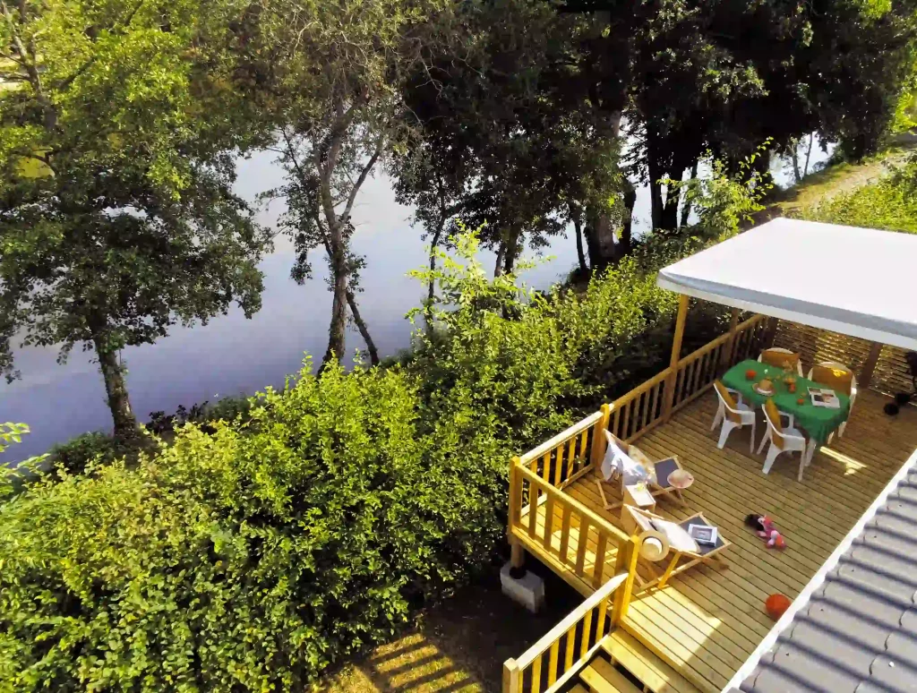 Location de mobil home en bord de lac en Normandie.