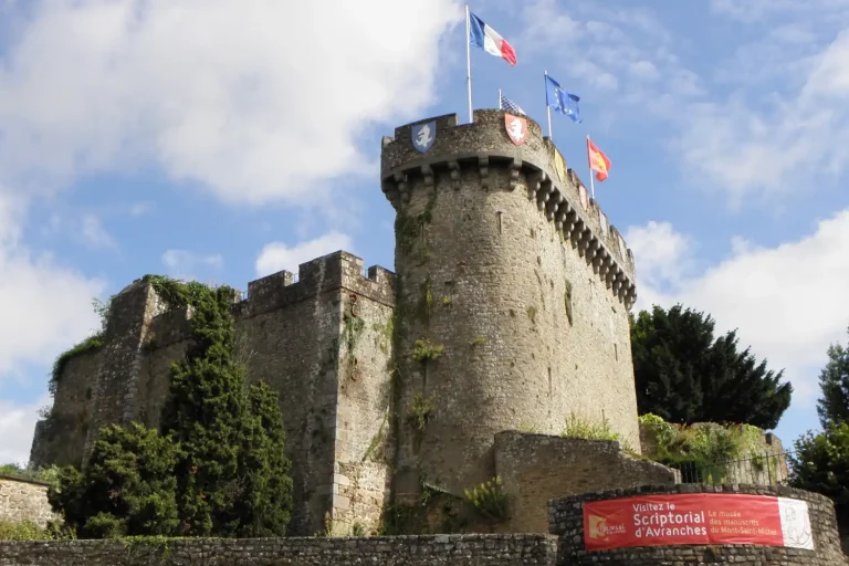 Scriptorial d’Avranches, musée des manuscrits et patrimoine historique en Normandie