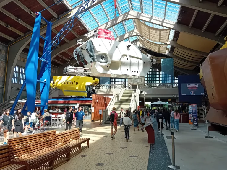 Entrée de la Cité de la Mer à Cherbourg en Normandie